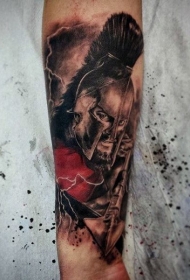 手臂3D彩色枪愤怒的斯巴达战士纹身图案