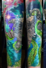 手臂幻想风格彩色的宇航员与外星章鱼纹身图案