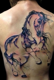 背部中等大小的彩色抽象马纹身图案