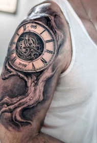 手臂3D神秘的树与时钟纹身图案