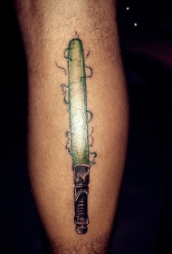 小腿简单的3D绿色光剑纹身图案