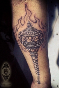 手臂彩色宗教大杖写实纹身图案