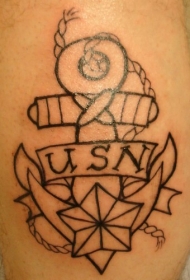 黑色线条美国海军船锚星星纹身图案