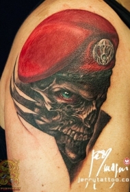 手臂军事风格彩色的外星人纹身图案