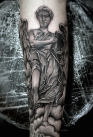宗教风格的天使雕像手臂纹身图案