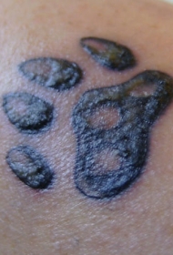 小动物的爪印黑白纹身图案