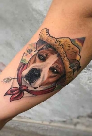 new school彩色的狗和帽子手臂纹身图案