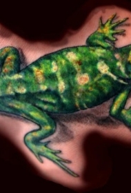 写实的绿色蜥蜴3D纹身图案