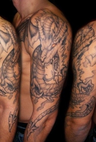 手臂和胸部惊人的3D幻想龙纹身图案