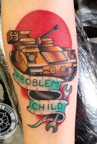 old school彩色现代坦克和字母手臂纹身图案