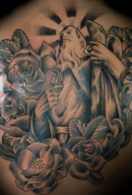 黑色玫瑰花与男人纹身图案