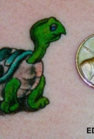 绿色的可爱小乌龟纹身图案