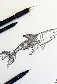 鲨鱼个性线条纹身图案手稿