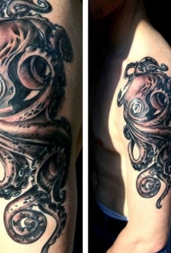 手臂3D彩色的章鱼纹身图案