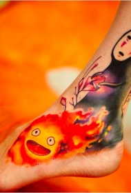 亚洲卡通彩色的无脸男和火焰脚踝纹身图案