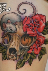 大腿彩色可爱的动物头骨与老鼠玫瑰纹身图案