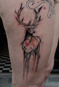 大腿抽象风格的彩色鹿与心形纹身图案