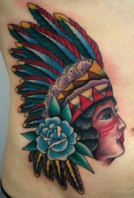 彩色传统印第安人与蓝色玫瑰骷髅纹身图案