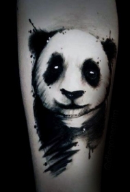 抽象风格的黑白可爱熊猫手臂纹身图案