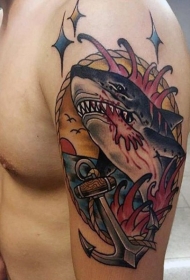手臂血腥鲨鱼和船锚彩色纹身图案