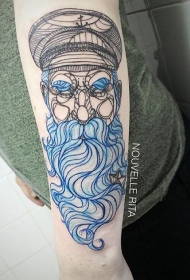 素描风格的彩色老水手与蓝胡子手臂纹身图案