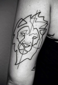 手臂黑色线条抽象的狮子头纹身图案