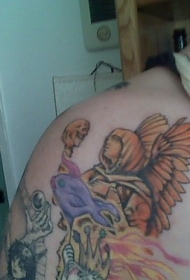 大臂彩色的天使纹身图案