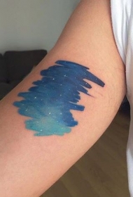 手臂蓝色的夜空小清新纹身图案
