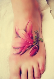脚背3D风格非常漂亮的花朵纹身图案