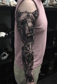 手臂抽象风格黑色的熊与猫头鹰和符号纹身图案