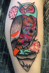 小腿欧美彩色猫头鹰几何点刺纹身图案