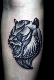 手臂黑灰的邪恶熊头像纹身图案