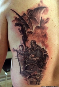 背部3D中世纪幻战士和奇特龙纹身图案