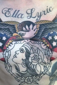 胸部old schoo美国国旗与鹰和女郎纹身图案