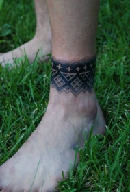 黑色点刺几何图腾脚踝纹身图案