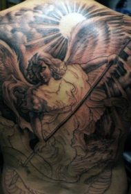 背部有趣的天使战士和太阳云朵纹身图案