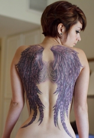 紫色的天使翅膀背部纹身图案
