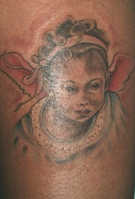 小天使女孩彩色纹身图案