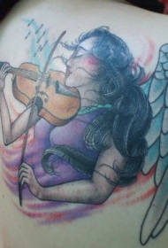 背部天使女孩在拉小提琴纹身图案