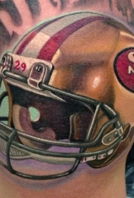 大臂3D风格的美式橄榄球头盔纹身图案