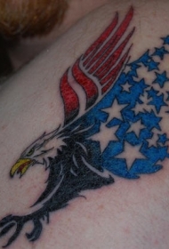 美国国旗鹰翅膀与星星纹身图案