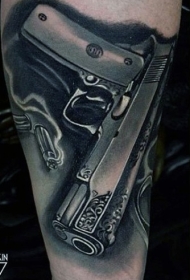 手臂3D惊人的黑白逼真手枪与子弹纹身图案