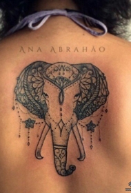 背部大象黑灰欧美纹身图案