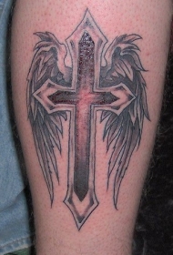 十字架与天使翅膀纹身图案