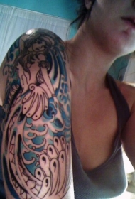 手臂海浪和惊人的美人鱼纹身图案