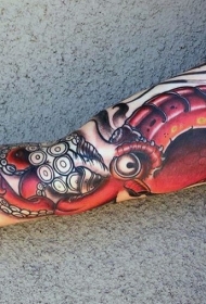手臂令人印象深刻的五彩大章鱼纹身图案