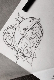海豚小清新线条爱心纹身图案手稿