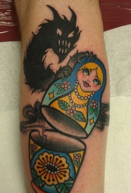 old school彩色俄罗斯套娃和幽灵手臂纹身图案