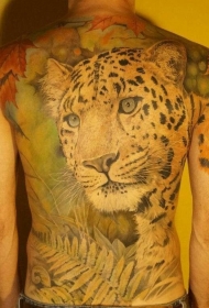 满背巨大迷人的彩色猎豹和植物纹身图案