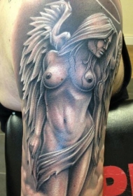 大臂可爱的天使裸体女孩纹身图案